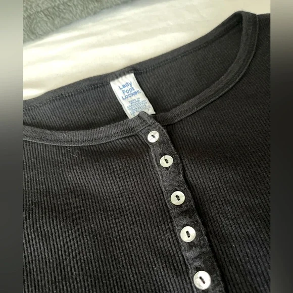 Ribbed Button Top - Picture 3 of 3